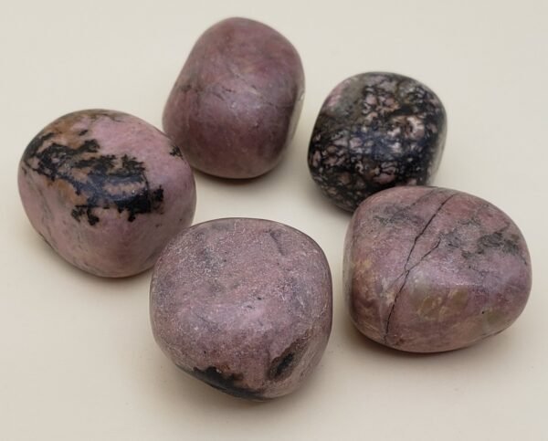 Rhodonite pierre roulée – Image 4