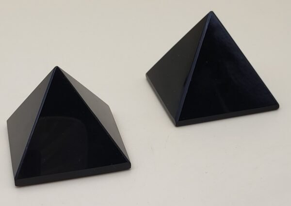 Obsidienne noire - Pyramide 3,8 cm et 4,06 cm – Image 3